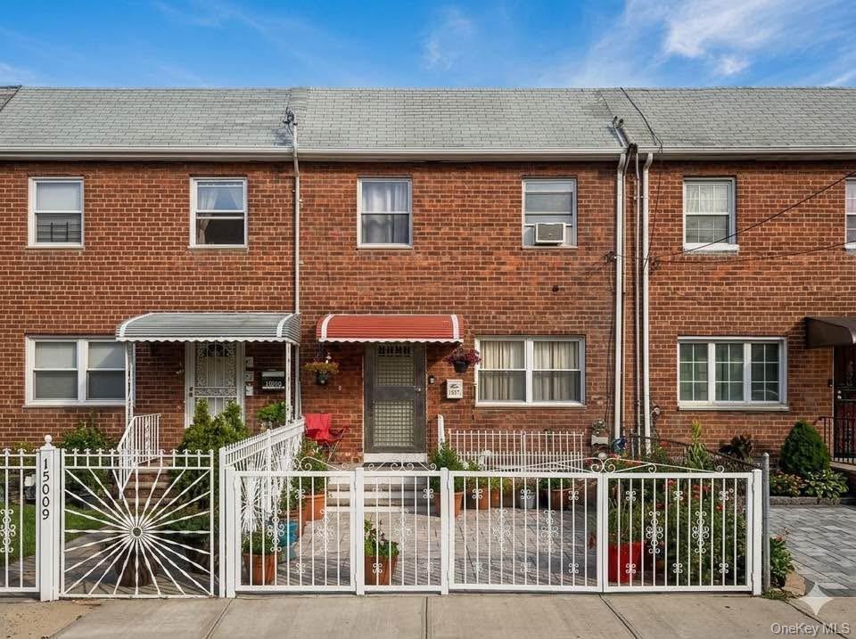 15011 Arlington Terrace – For Sale