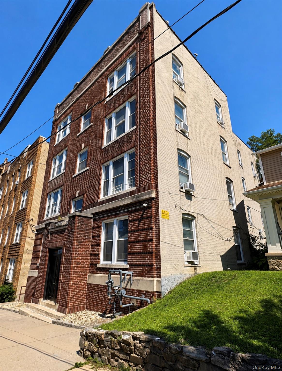 16 Bayley Avenue, Unit 16 (Ground photo 3