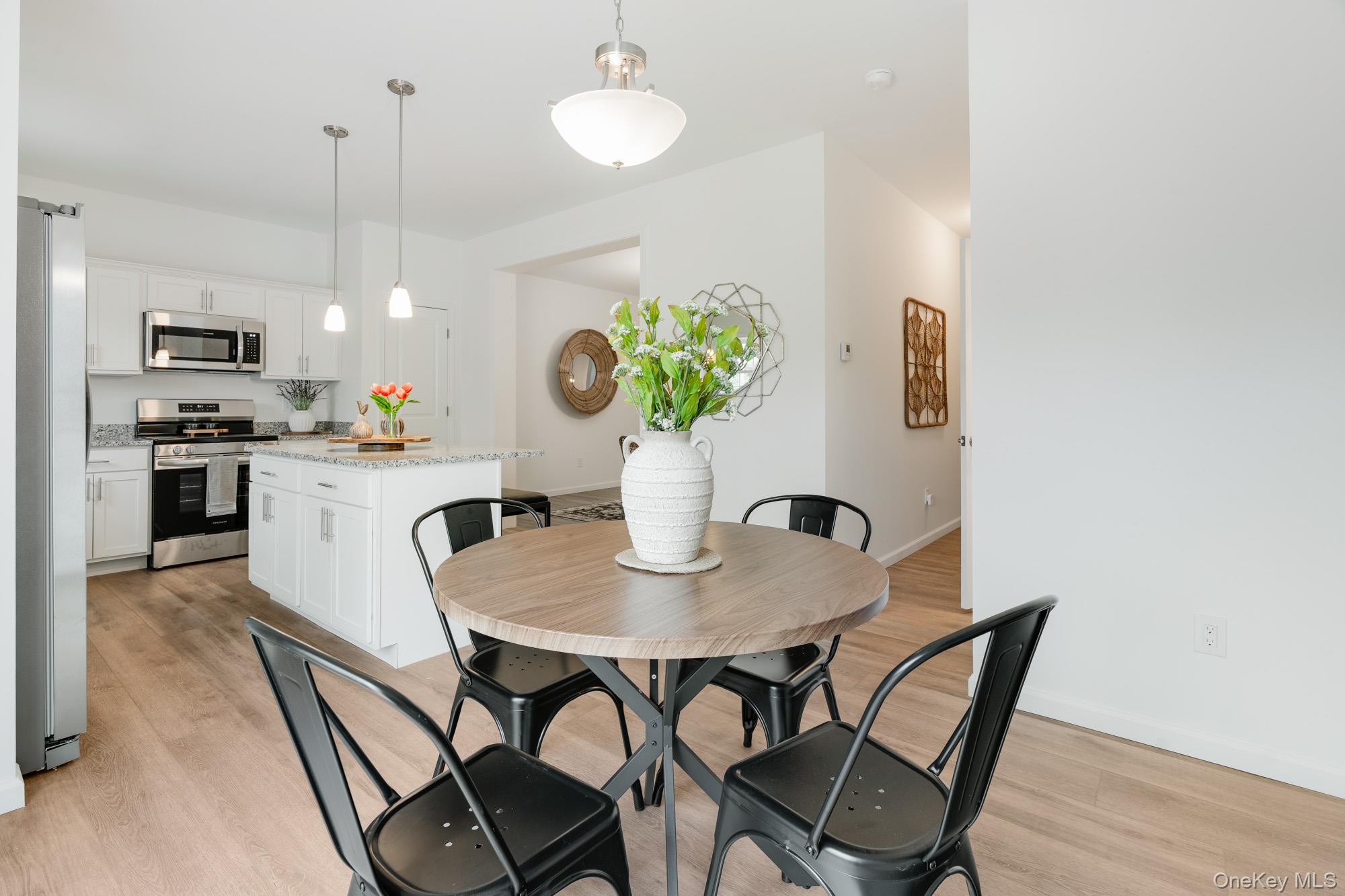 75 Hudson Circle, Unit 38 photo 9