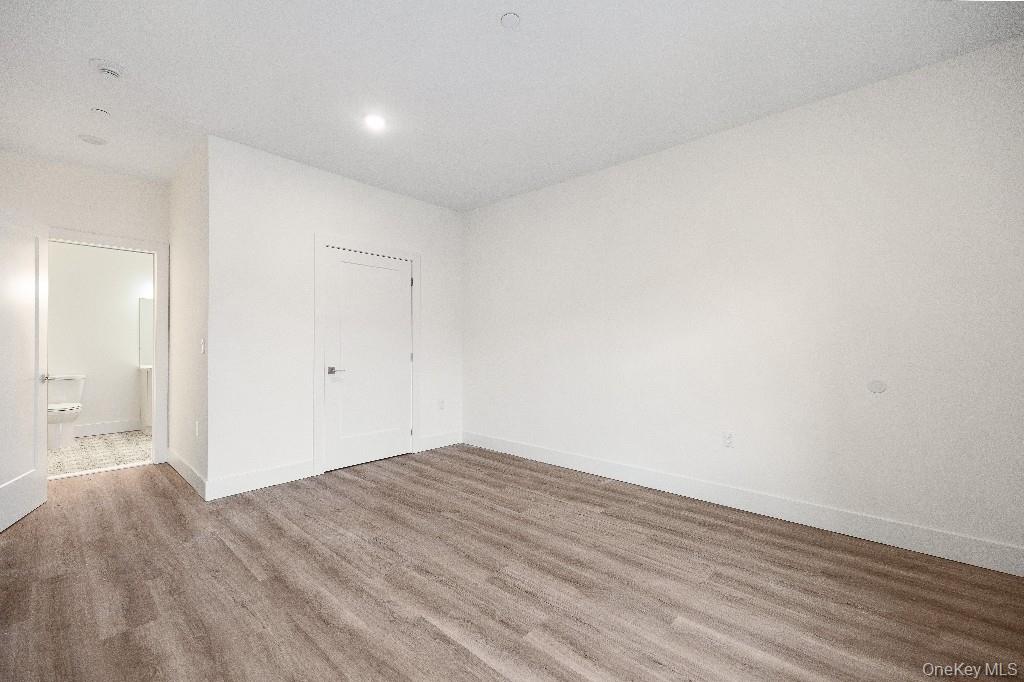 306 Bluestone Court, Unit 104 photo 35