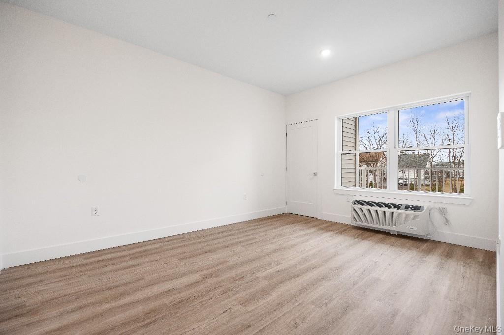 306 Bluestone Court, Unit 104 photo 34