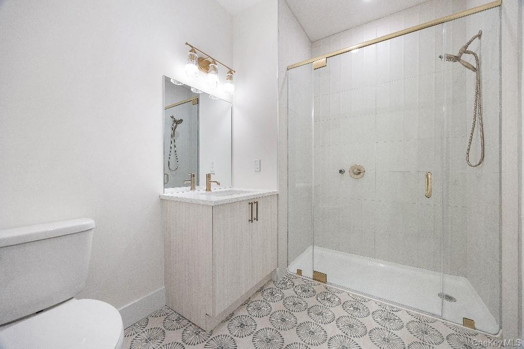 306 Bluestone Court, Unit 104 photo 23