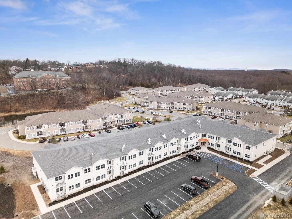 306 Bluestone Court, Unit 104 photo 4