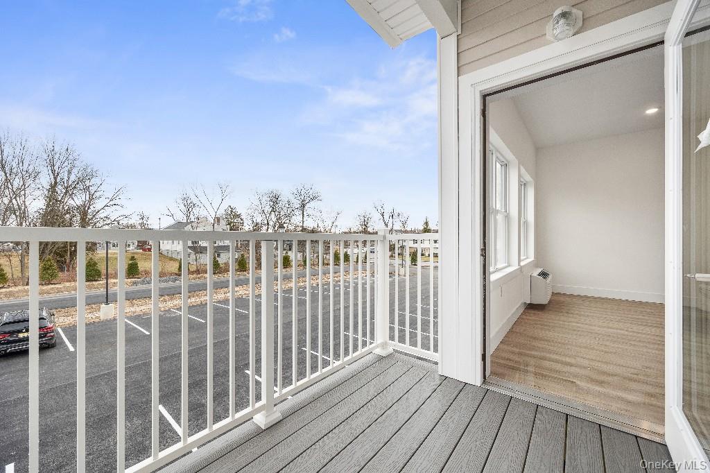 306 Bluestone Court, Unit 104 photo 33