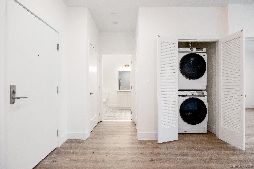 306 Bluestone Court, Unit 104 photo 25