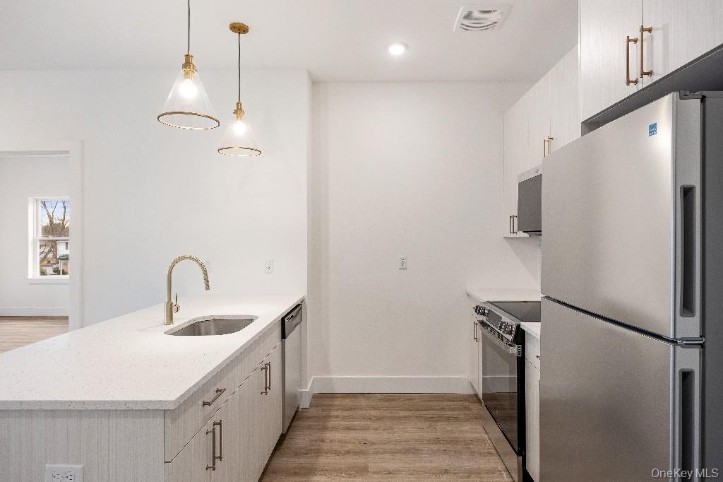306 Bluestone Court, Unit 216 photo 9