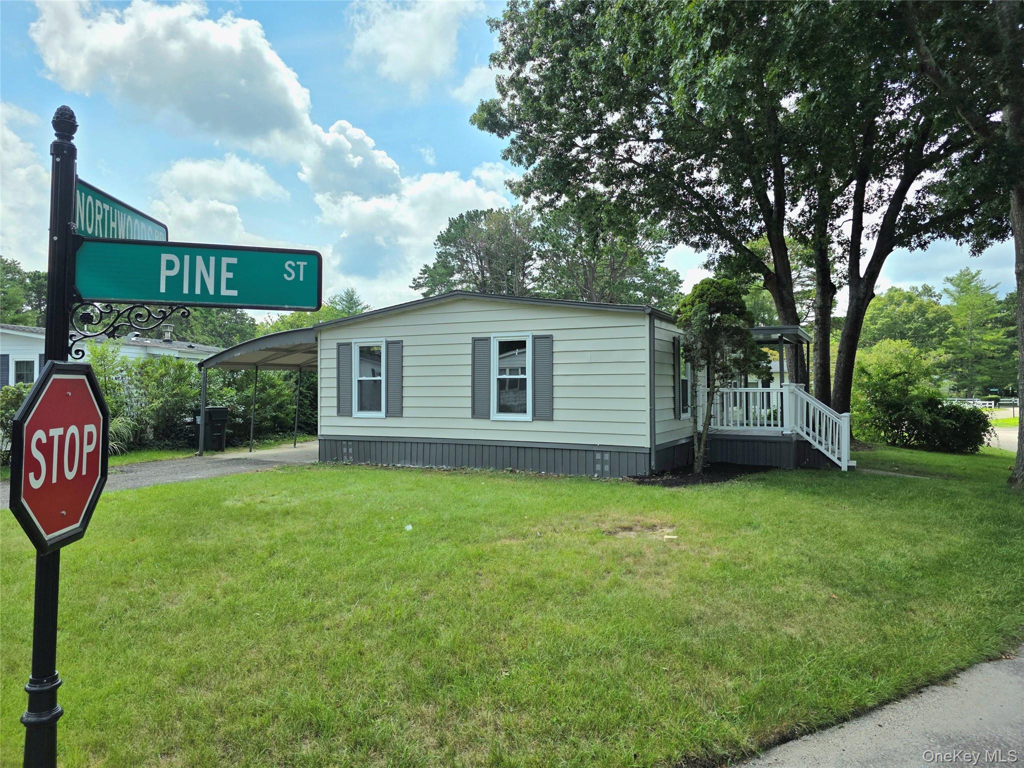525 Riverleigh Avenue, Unit 221 photo 2