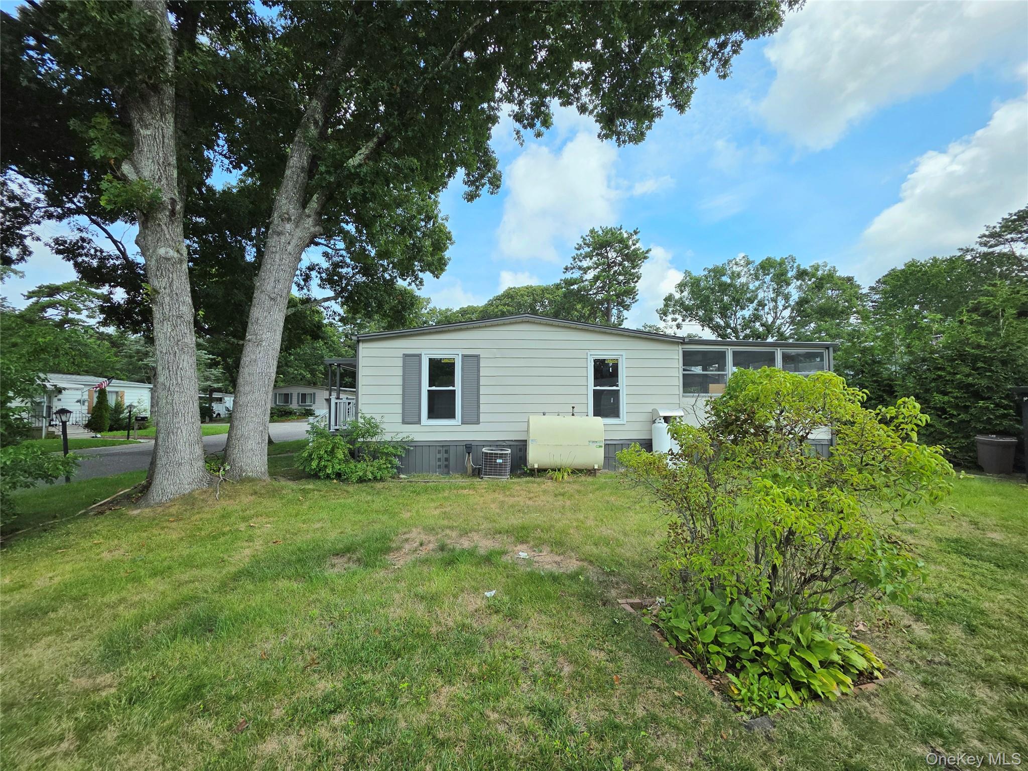 525 Riverleigh Avenue, Unit 221 photo 26