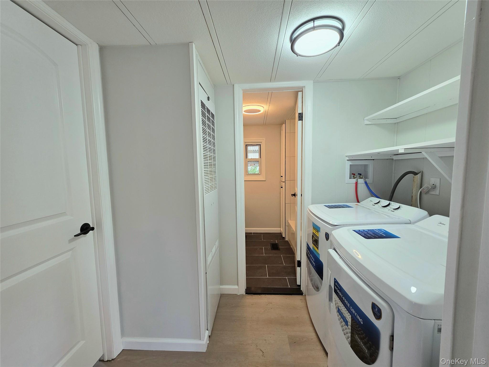 525 Riverleigh Avenue, Unit 221 photo 14