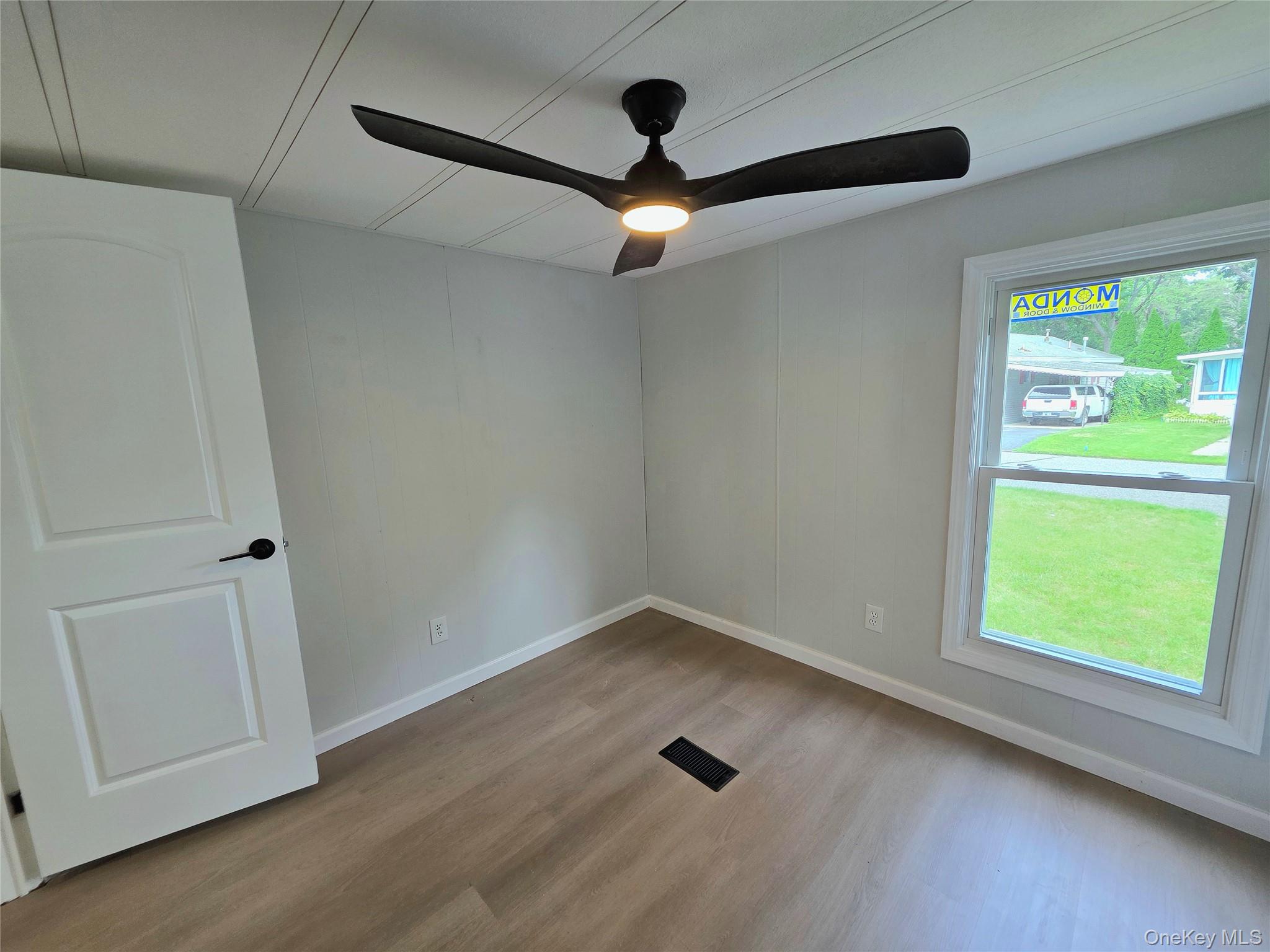 525 Riverleigh Avenue, Unit 221 photo 12