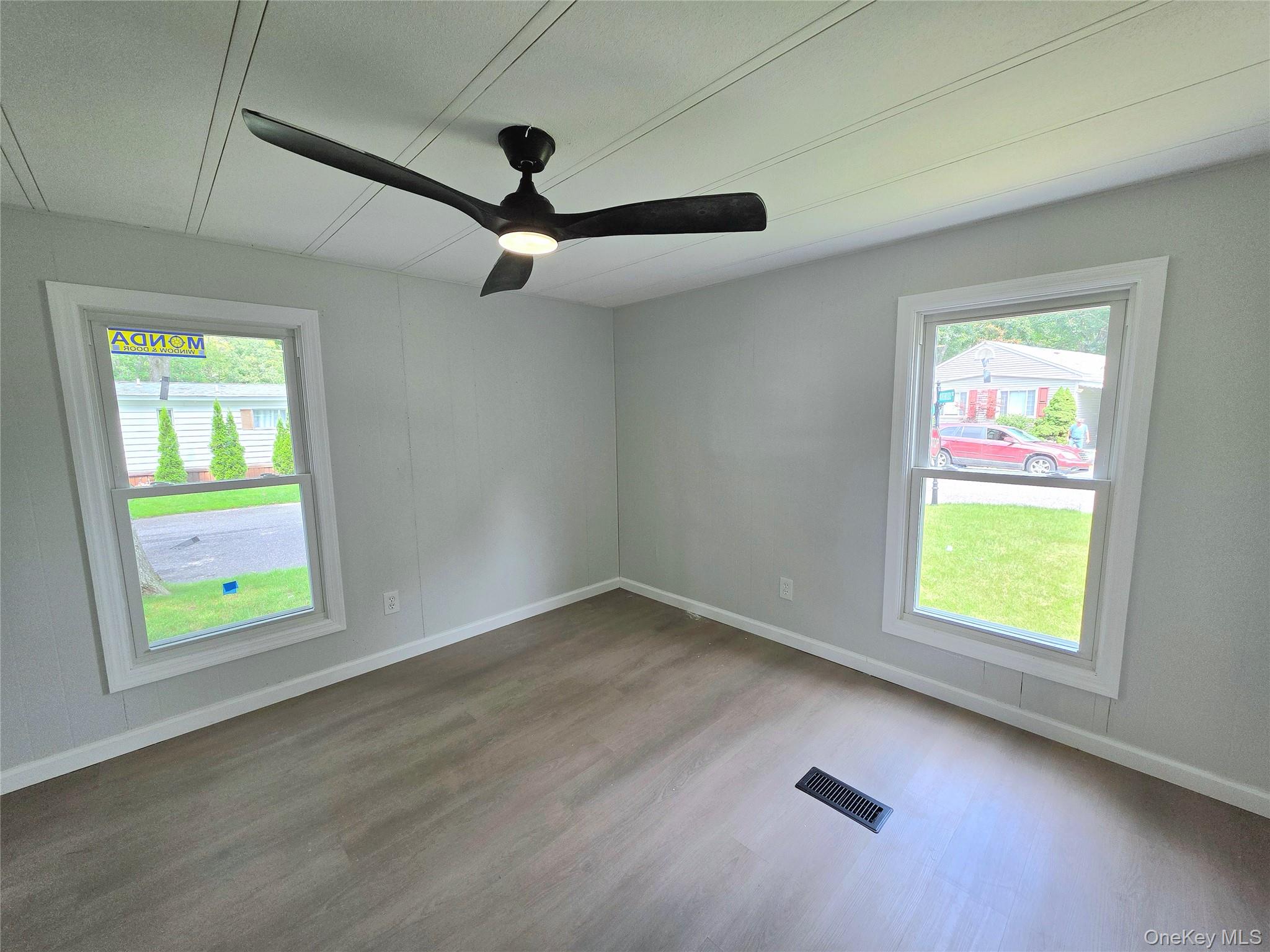525 Riverleigh Avenue, Unit 221 photo 13