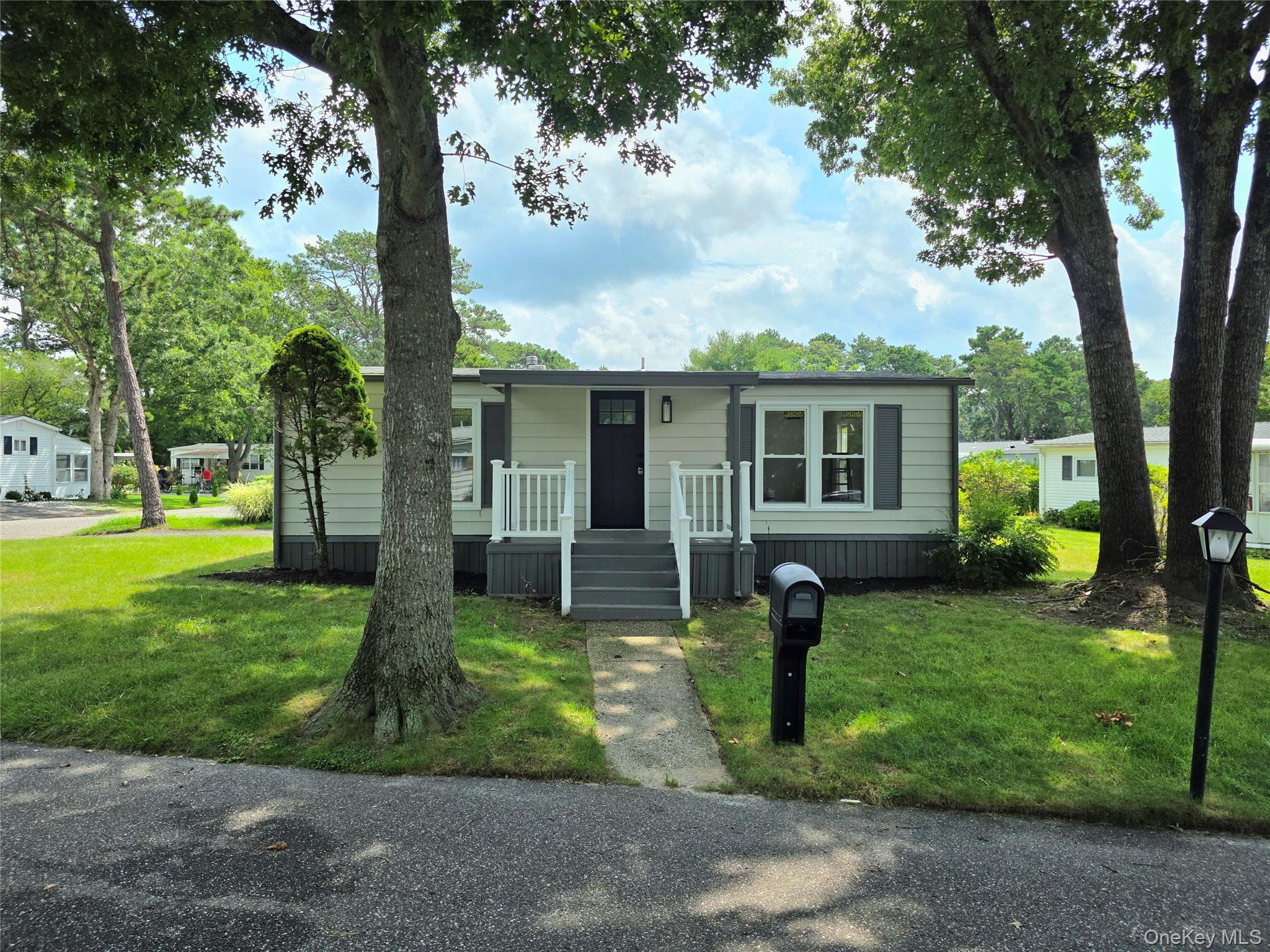 525 Riverleigh Avenue, Unit 221