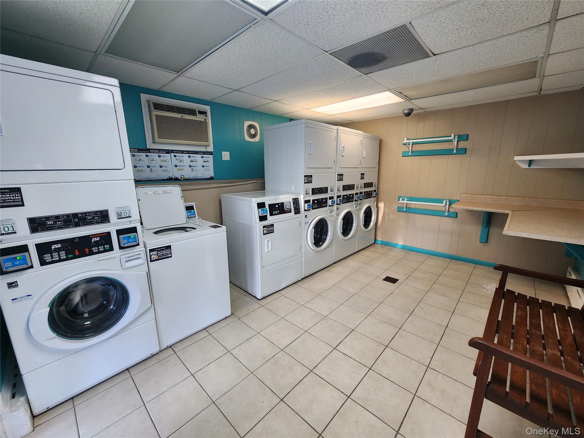 525 Riverleigh Avenue, Unit 221 photo 34