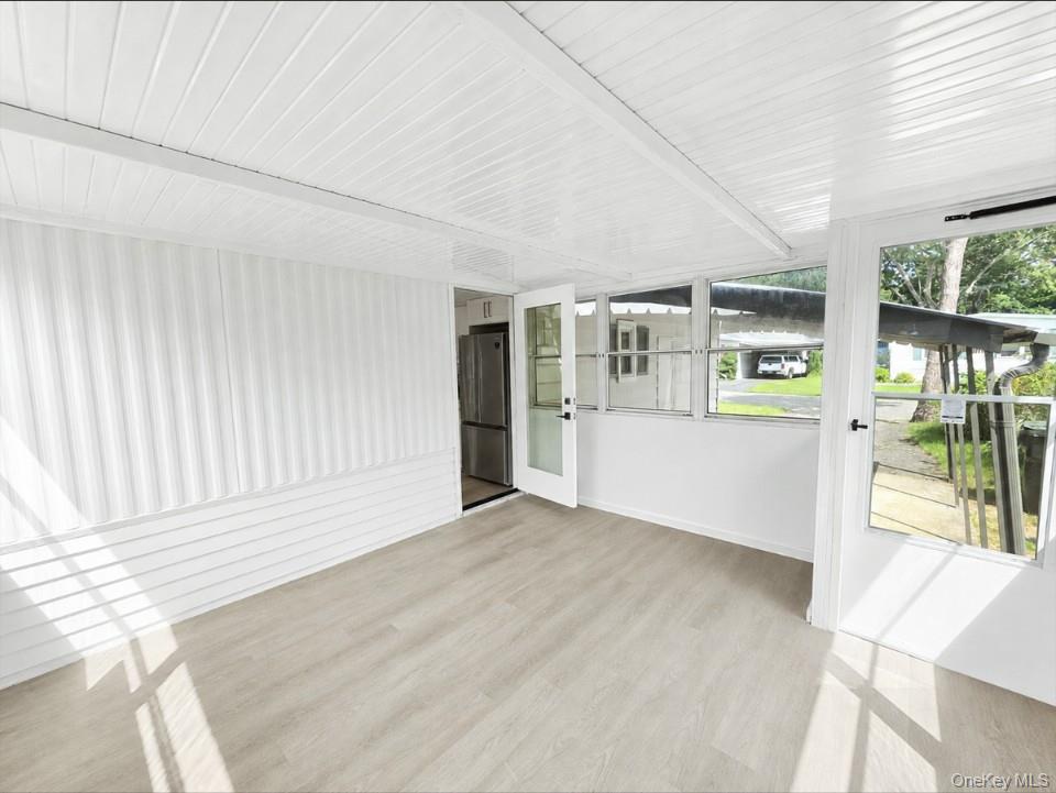 525 Riverleigh Avenue, Unit 221 photo 18