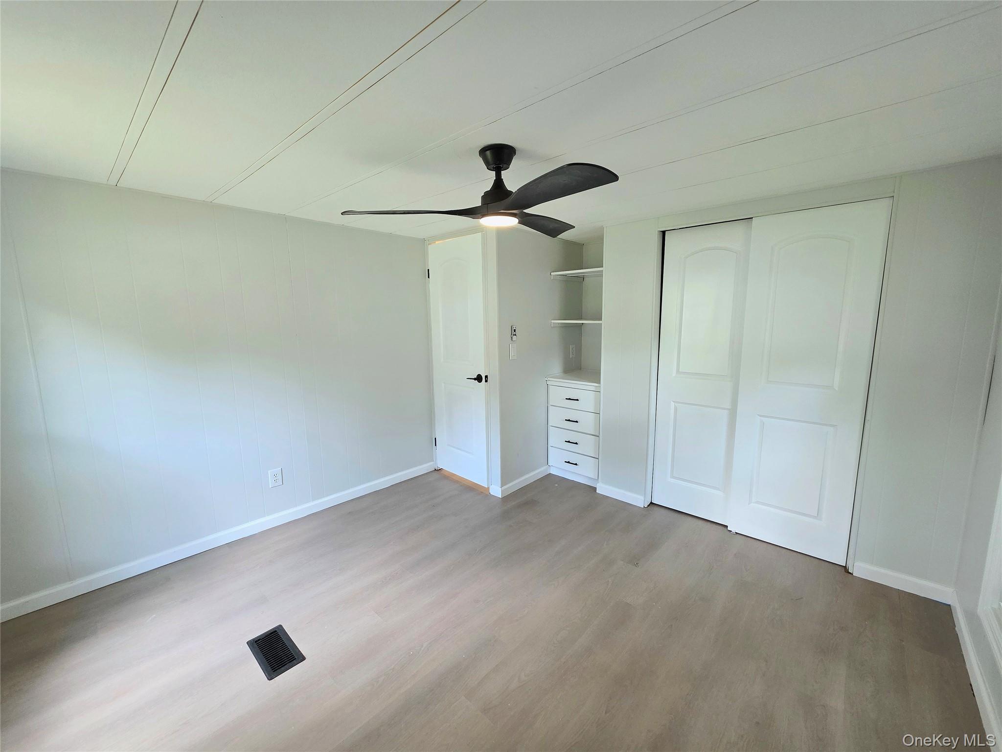525 Riverleigh Avenue, Unit 221 photo 9