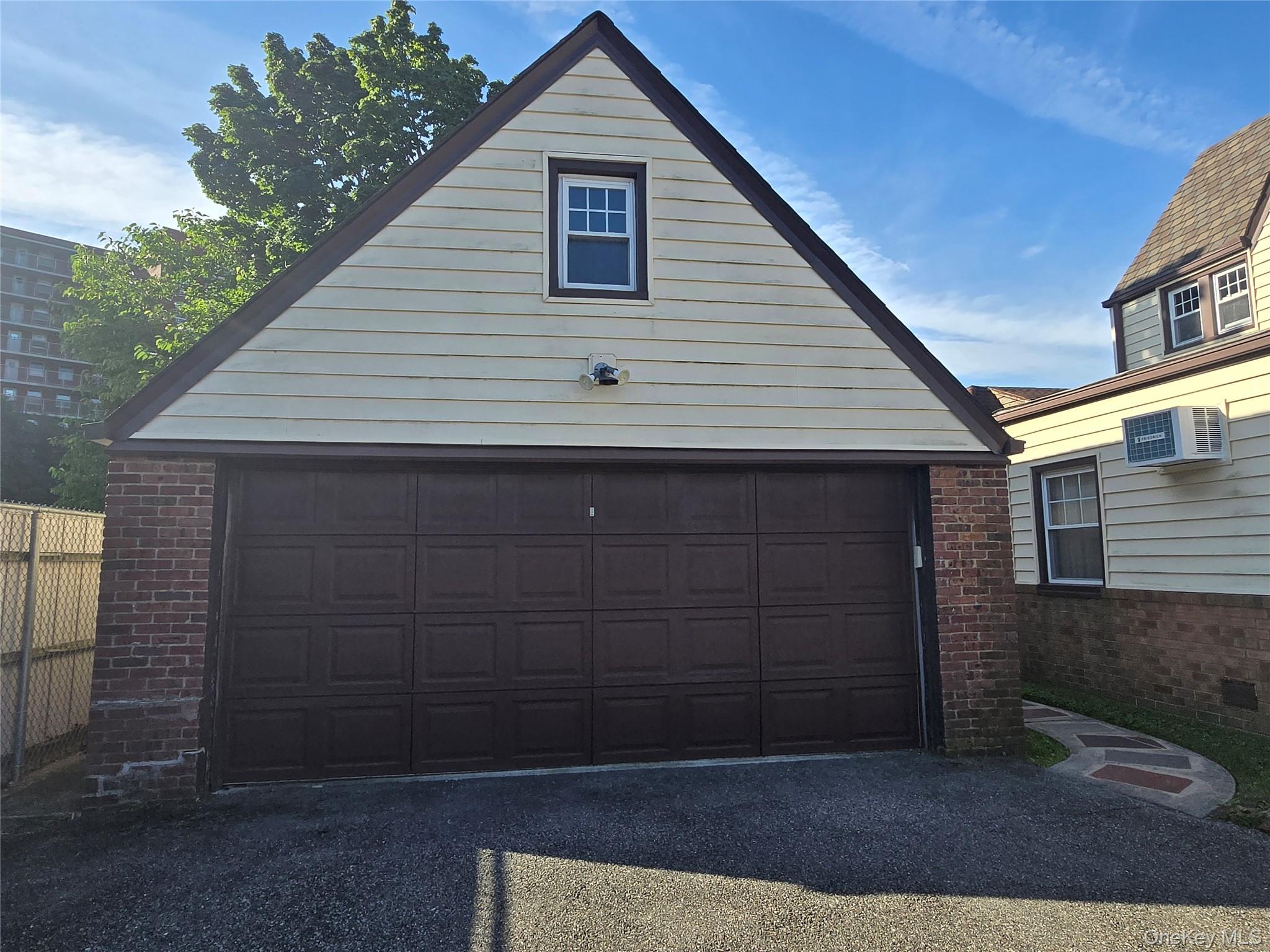 4511 220th Place – For Sale photo 2