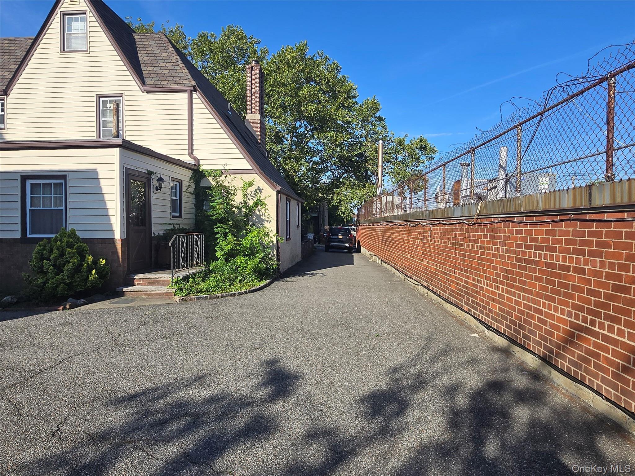 4511 220th Place – For Sale photo 3