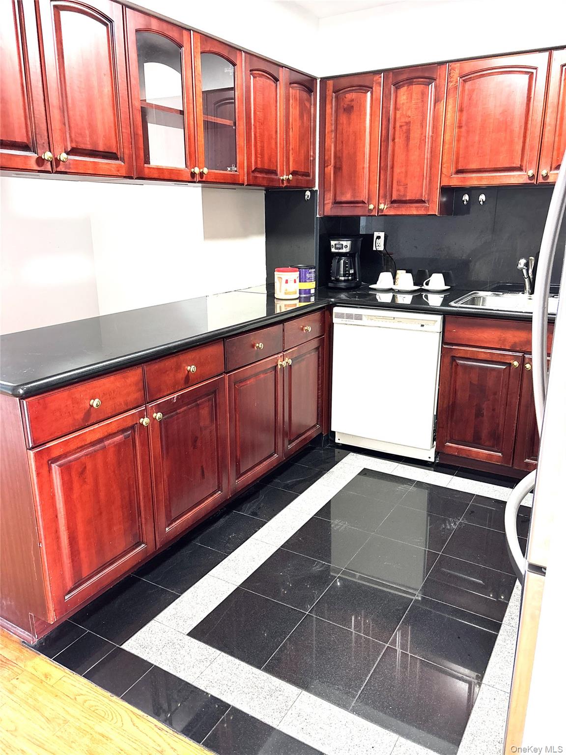 114-67 Taipei Court – For Rent photo 4