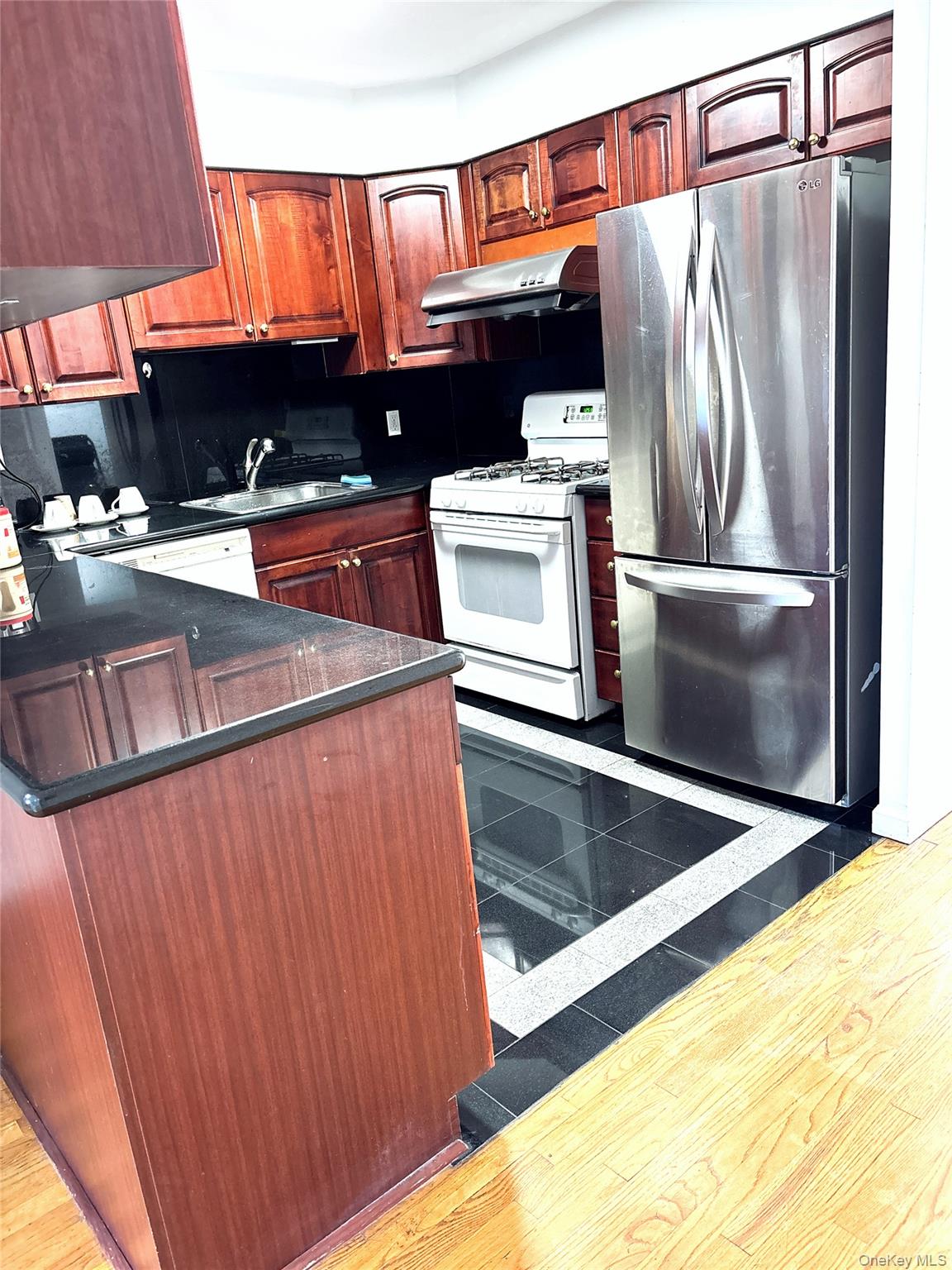 114-67 Taipei Court – For Rent photo 5