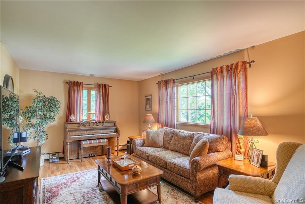 8 Roberts Drive – For Sale