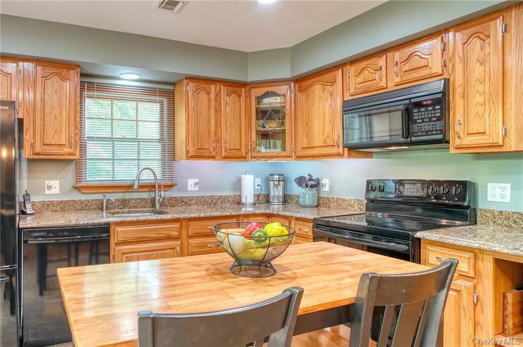 8 Roberts Drive – For Sale photo 8