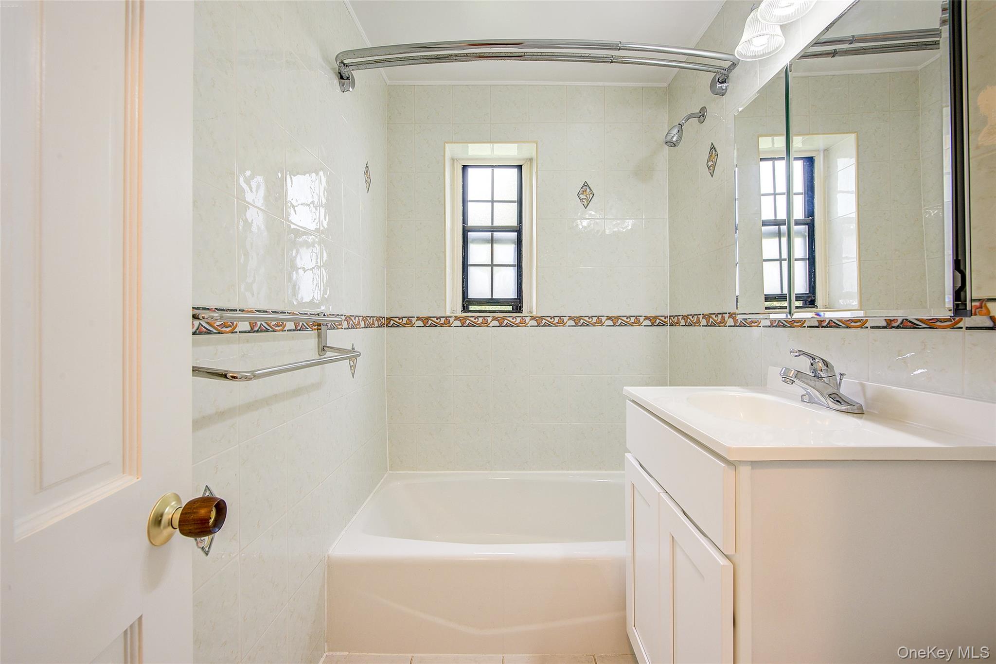 78-35 147th Street, Unit 2E photo 26