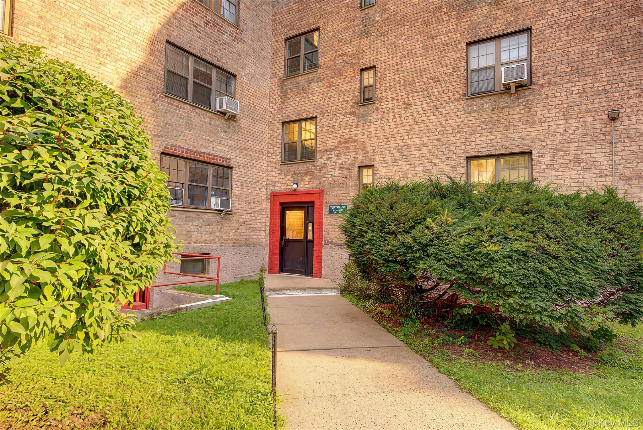 78-35 147th Street, Unit 2E