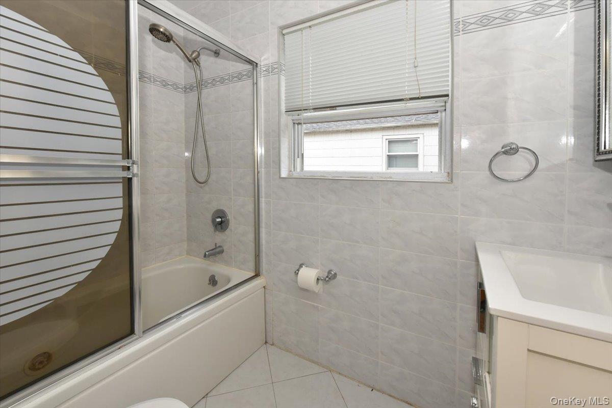 7503 196th Street – For Rent photo 9