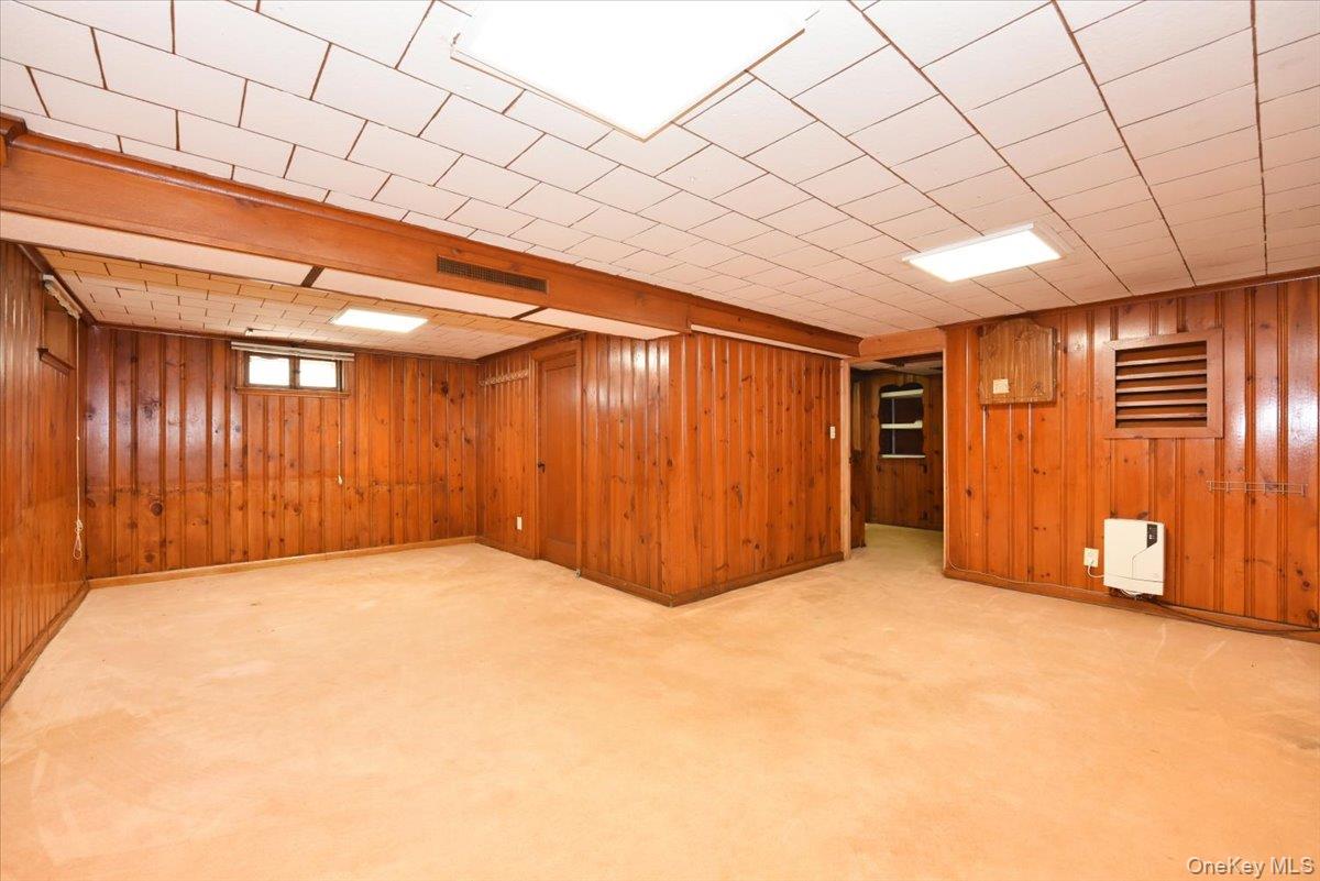 7503 196th Street – For Rent photo 13