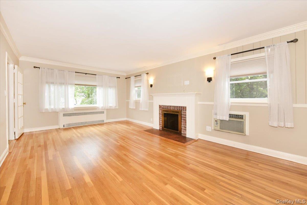 7503 196th Street – For Rent photo 3