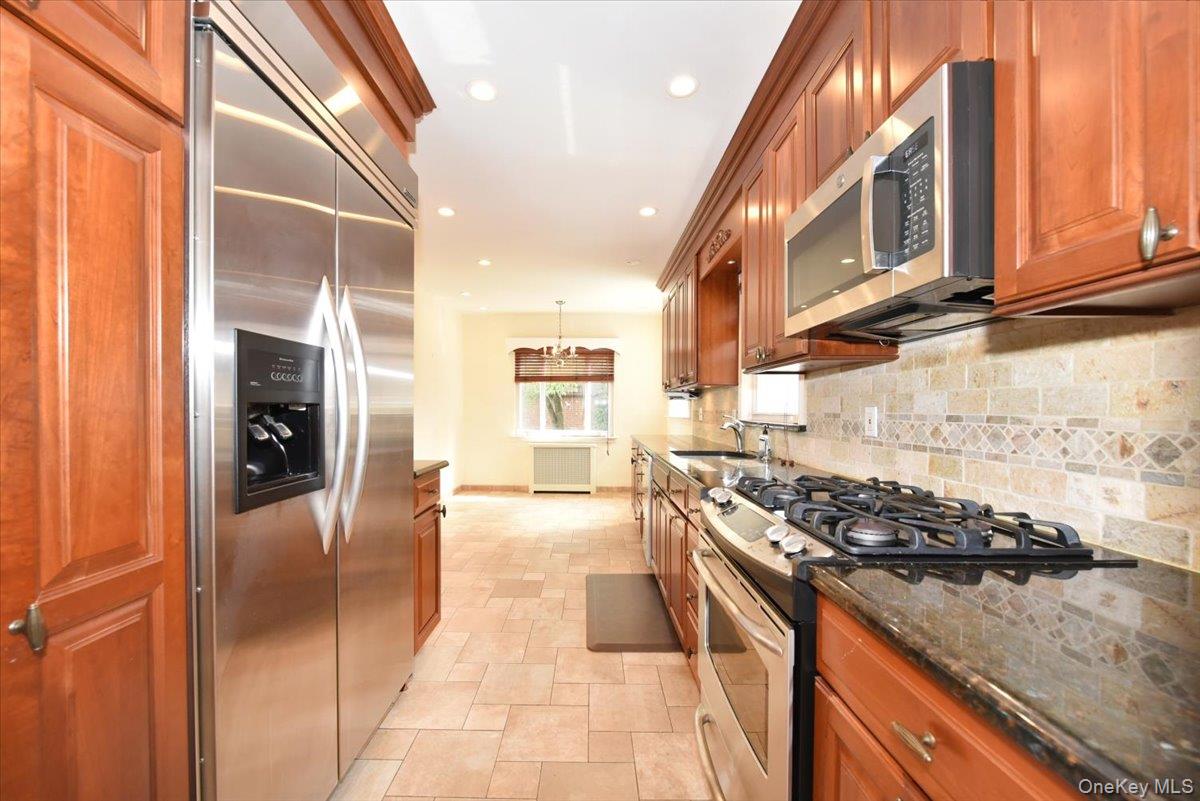 7503 196th Street – For Rent photo 6