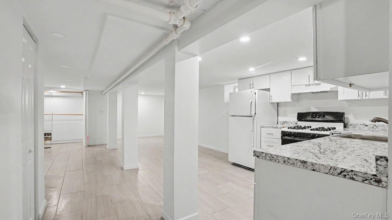 2977 Harding Avenue – For Sale photo 10
