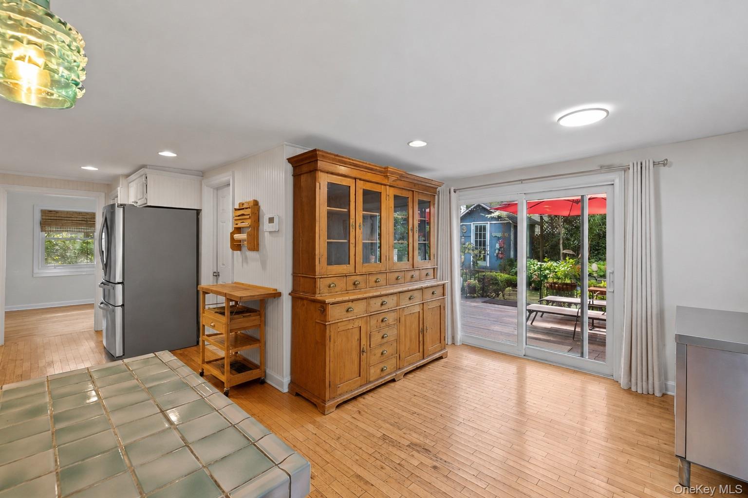 18 Walnut Avenue – For Rent photo 9