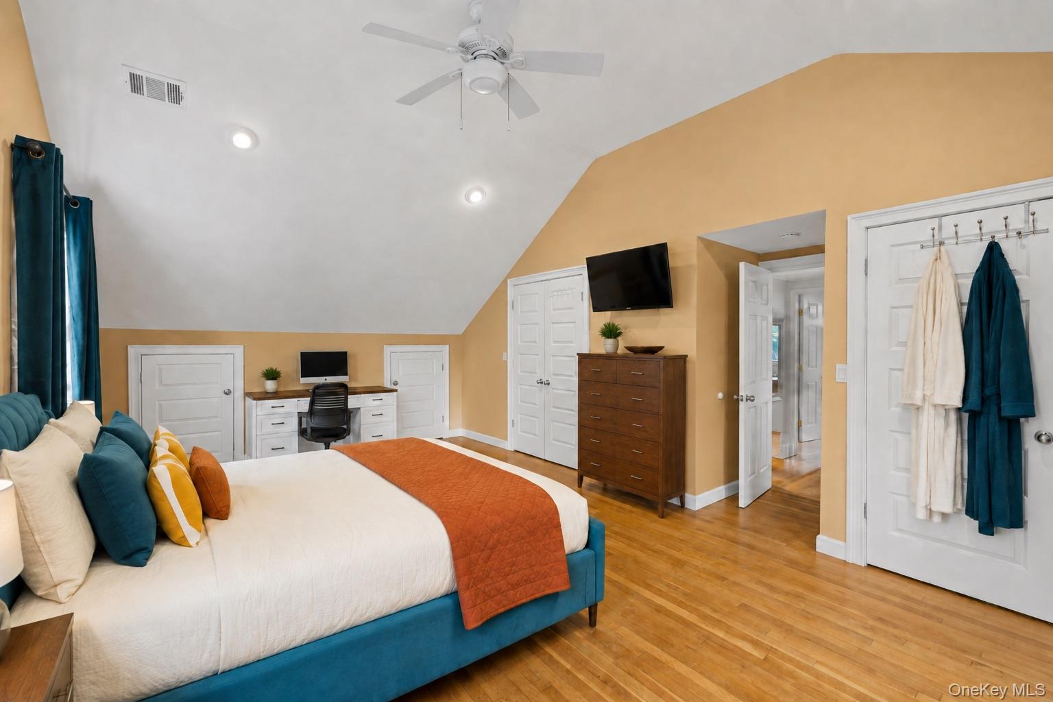 18 Walnut Avenue – For Rent photo 14