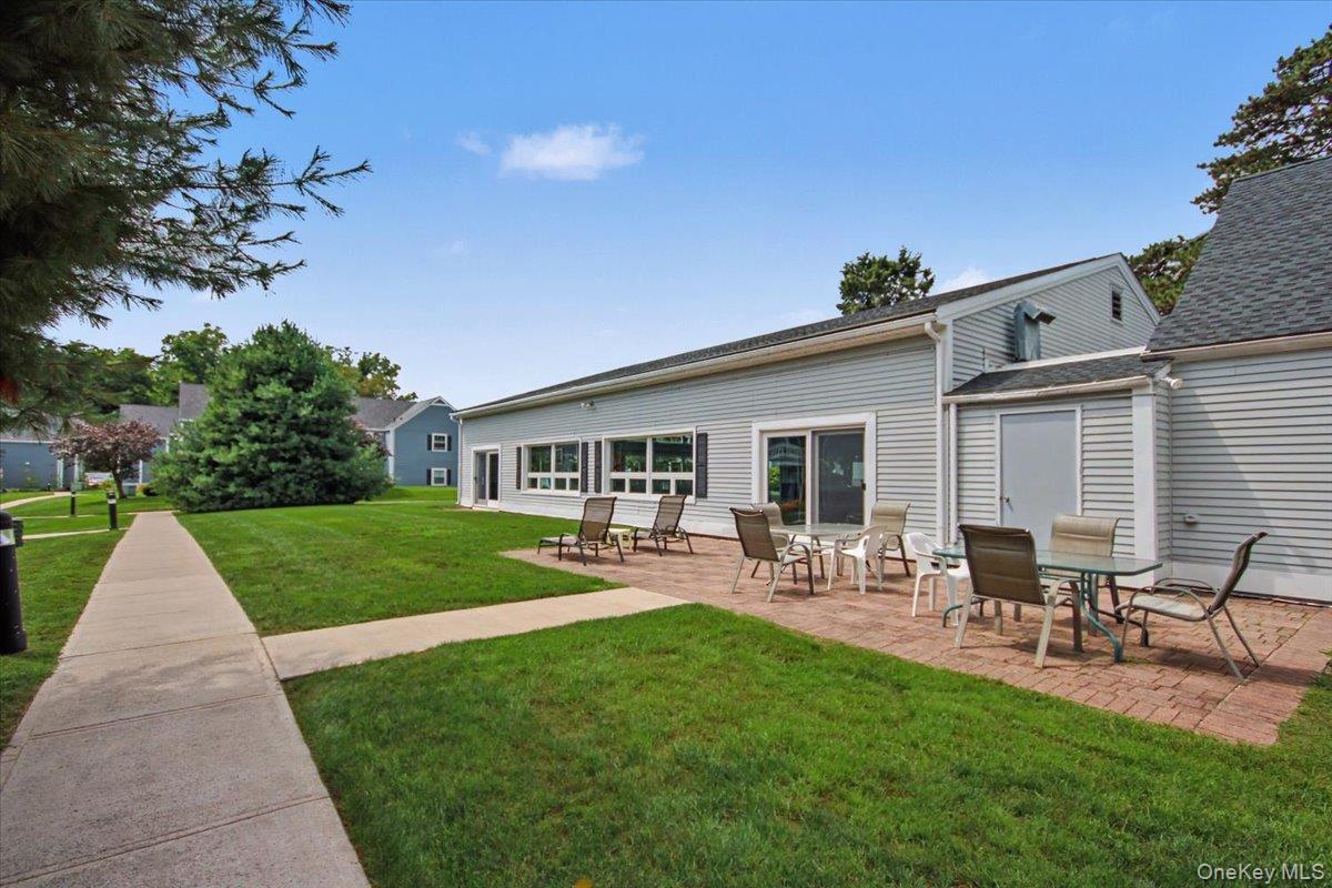 902 Commons Way, Unit D photo 9