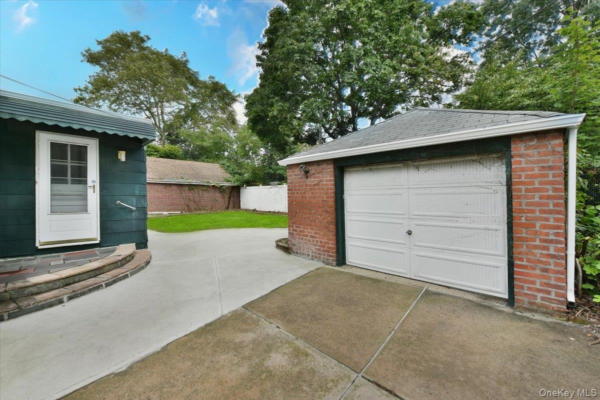 7515 196th Place – For Rent photo 15
