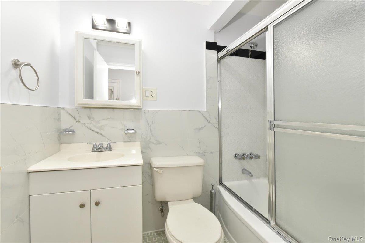 7515 196th Place – For Rent photo 11