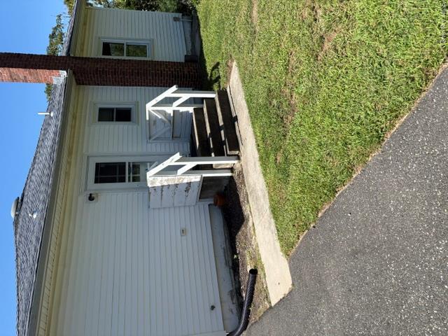424 Sweezy Avenue – For Rent photo 3