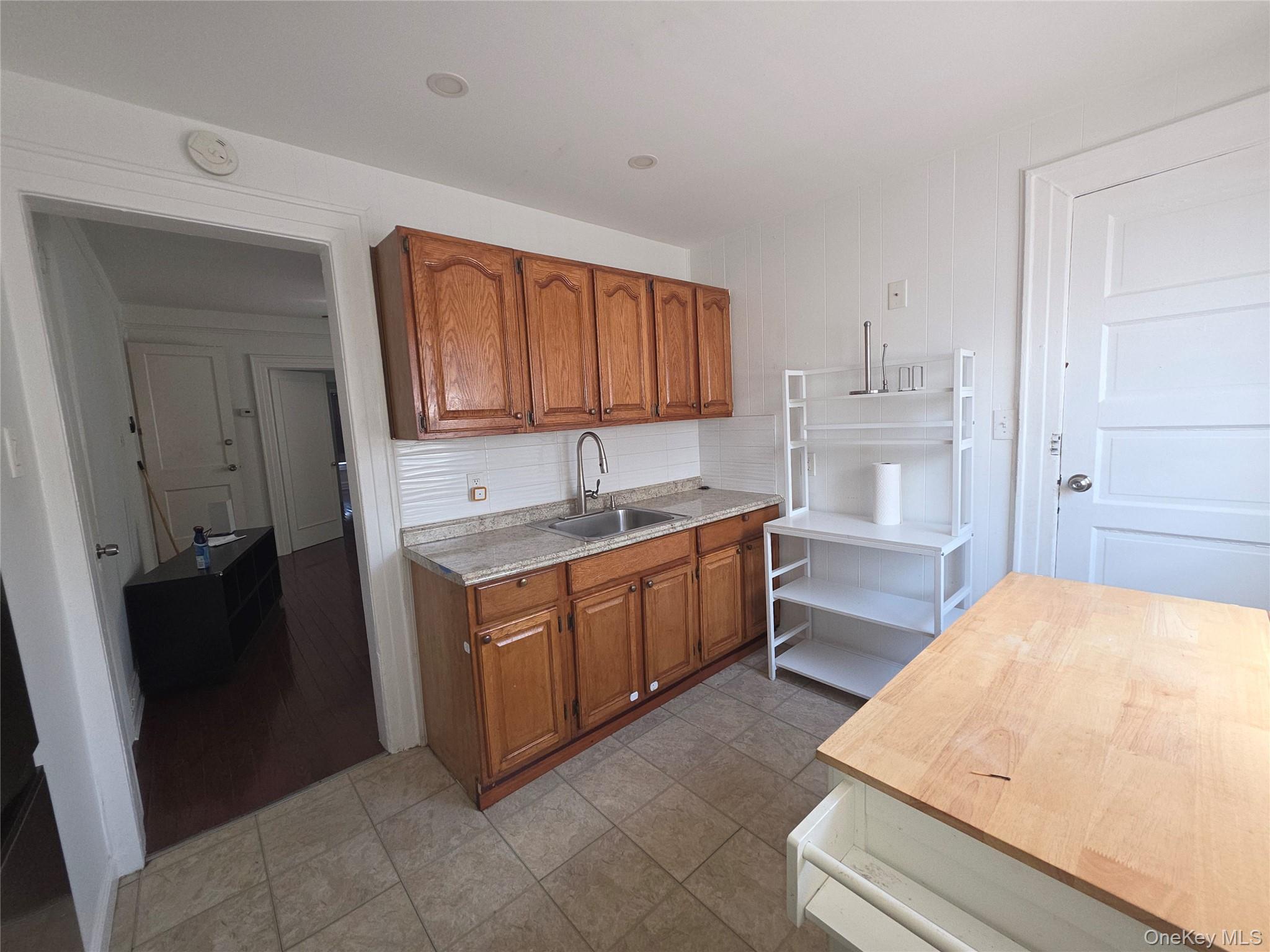 968 Albany Avenue – For Sale photo 12