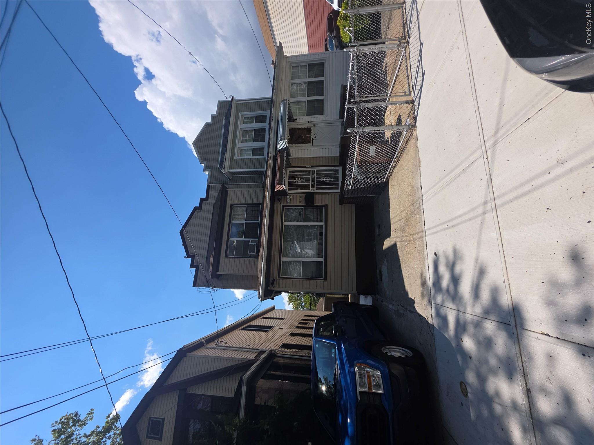 968 Albany Avenue – For Sale photo 2