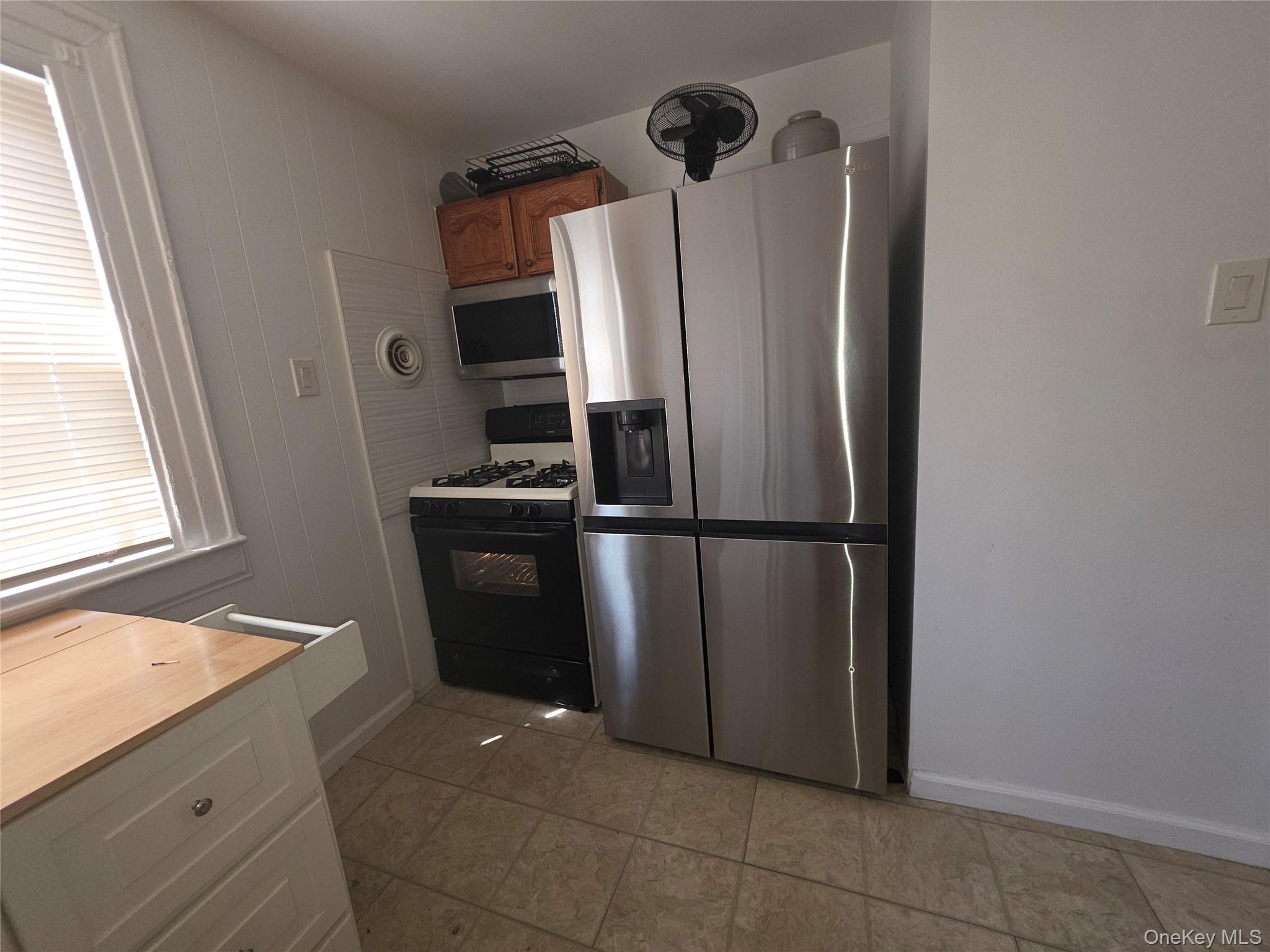 968 Albany Avenue – For Sale photo 13