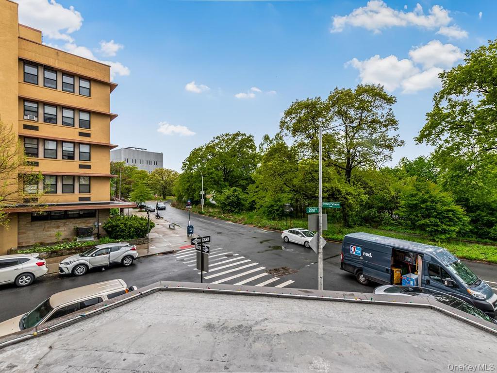 1874 Pelham Parkway S, Unit 2P photo 14
