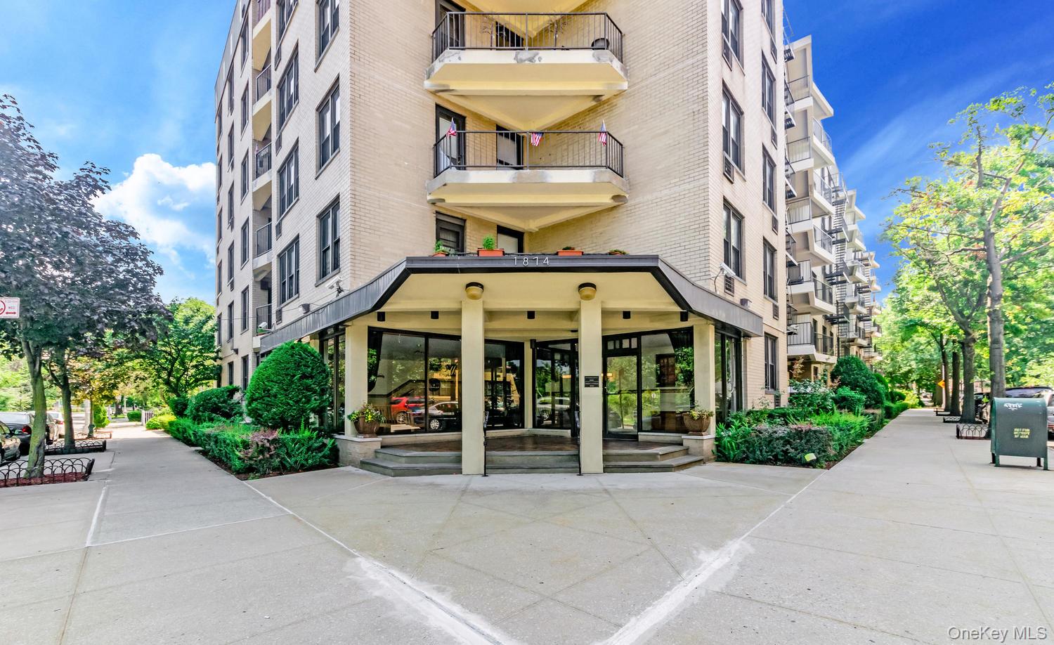 1874 Pelham Parkway S, Unit 2P