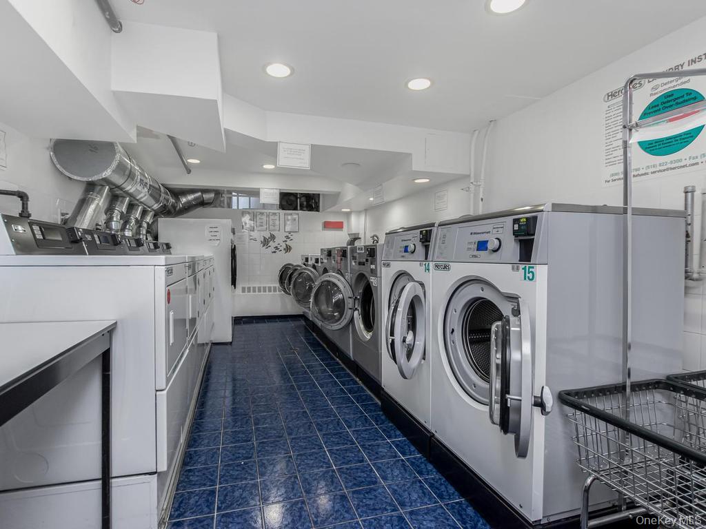 1874 Pelham Parkway S, Unit 2P photo 32