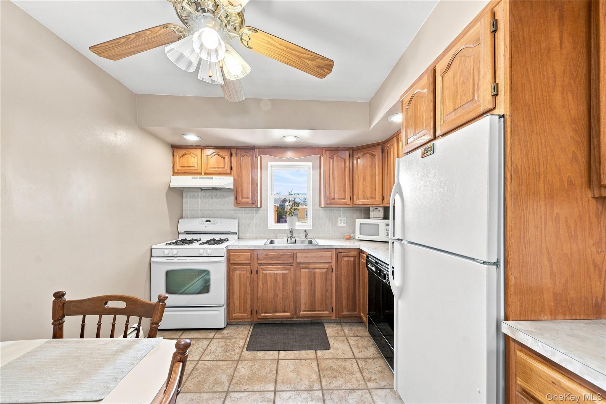 1921 Edison Avenue – For Sale photo 12