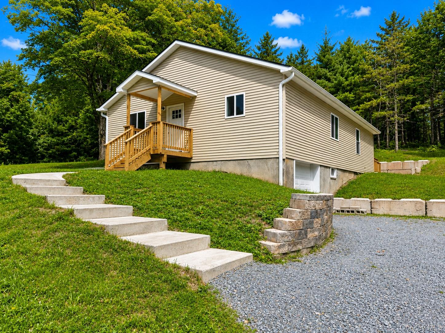 943 State Route 55 – For Sale