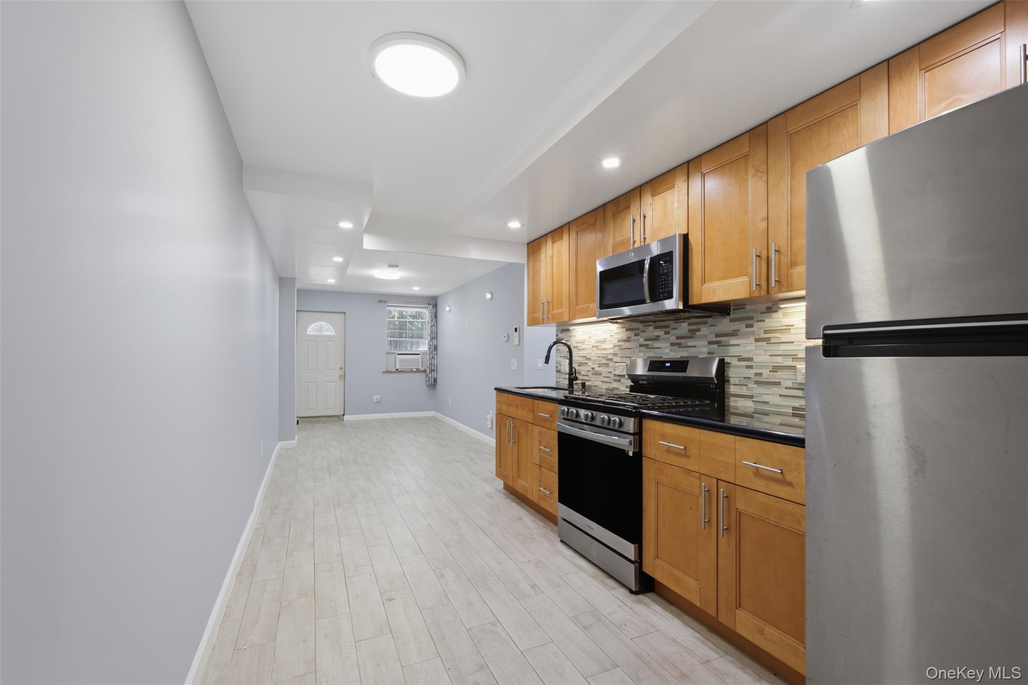 2110 Tomlinson Avenue – For Sale photo 33