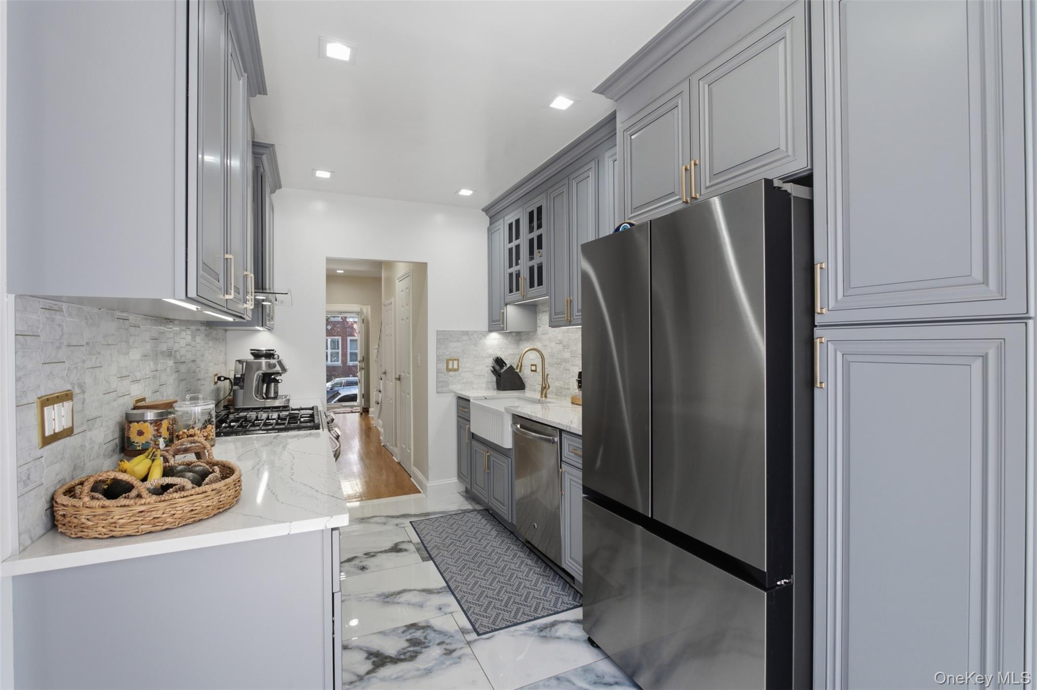 2110 Tomlinson Avenue – For Sale photo 16