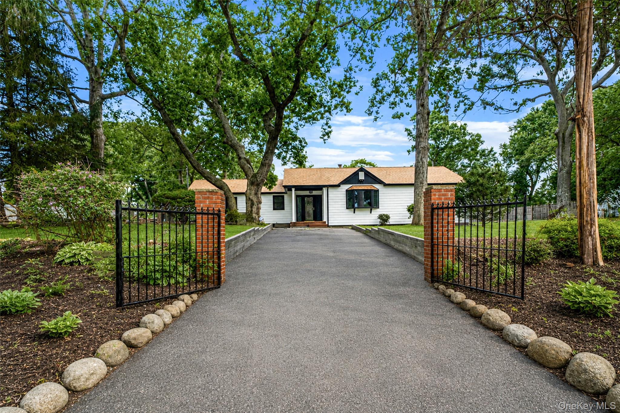 68 Oakdale Avenue – For Sale photo 2