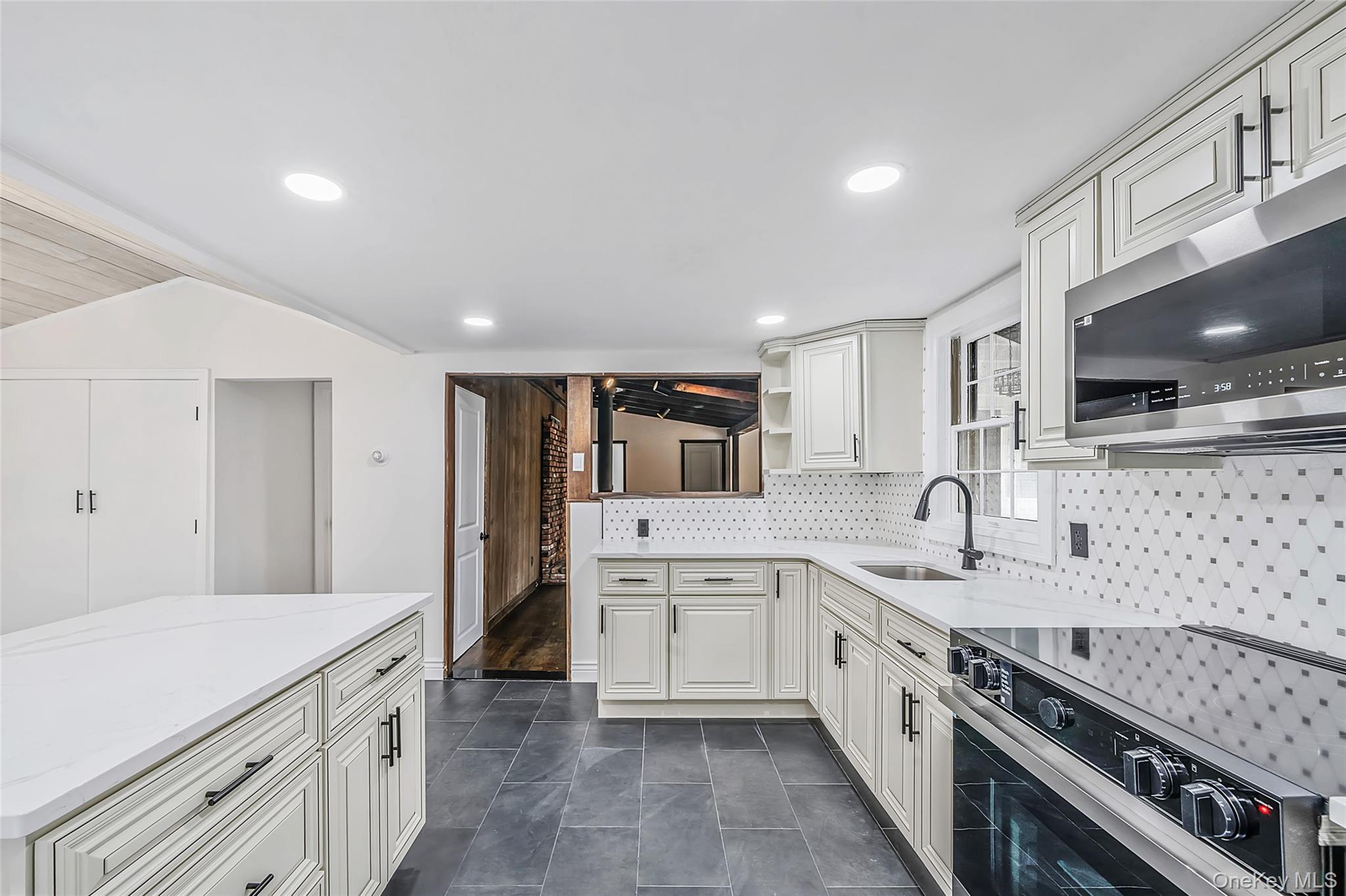 68 Oakdale Avenue – For Sale photo 6